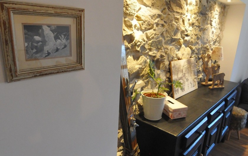 Location de vacances - Appartement à Charvonnex - charme et authenticité des murs en pierre