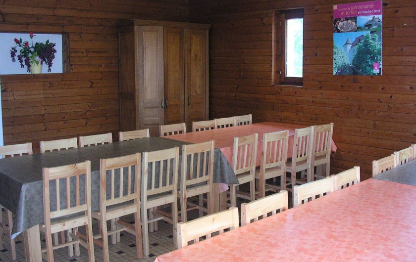 Location de vacances - Chalet à Maîche - Gîte d'accueil - salle à manger