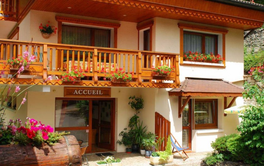 Location de vacances - Appartement à Brides-les-Bains - Vue Extérieure - Résidence la Rochetaillée - Accueil