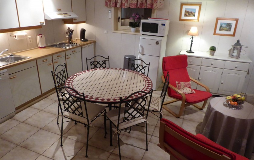 Location de vacances - Villa à Portiragnes Plage - Coin cuisine et salle à manger