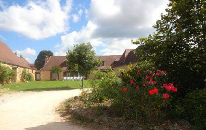 Location de vacances - Villa à Rouffignac-Saint-Cernin-de-Reilhac - vue d'ensemble