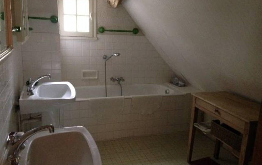 Location de vacances - Maison - Villa à Vitry-aux-Loges - salle de bain + douche chambre 4 et 5