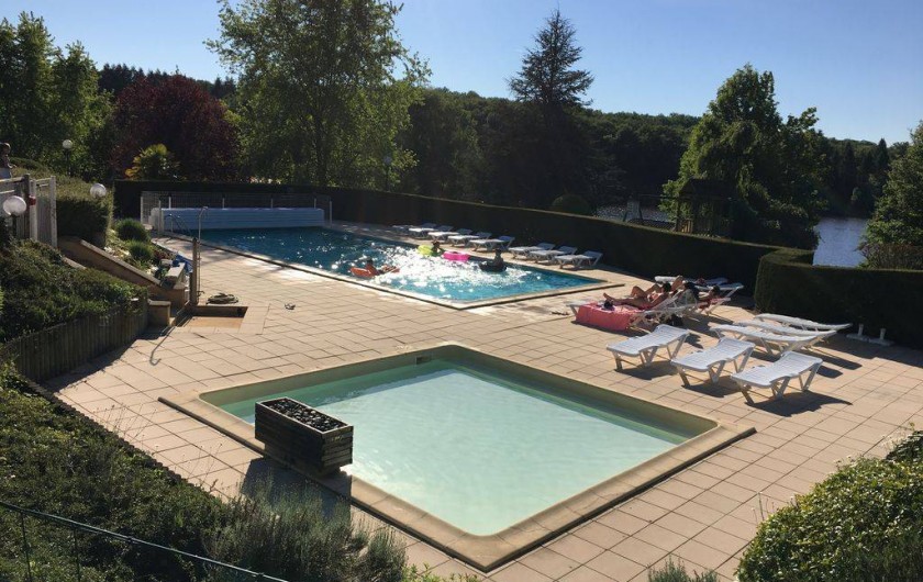 Location de vacances - Chalet à Miallet - La piscine