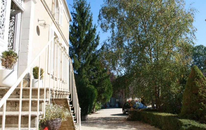 Location de vacances - Chambre d'hôtes à Sainte-Vertu - Entrée de la maison d'hôtes