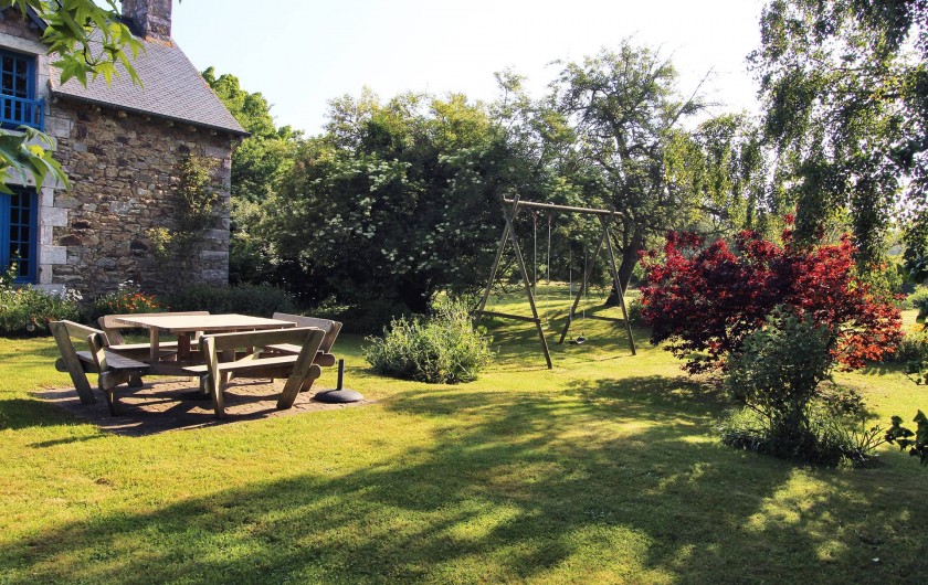 Location de vacances - Gîte à Saint-Alban - autre vue du jardin