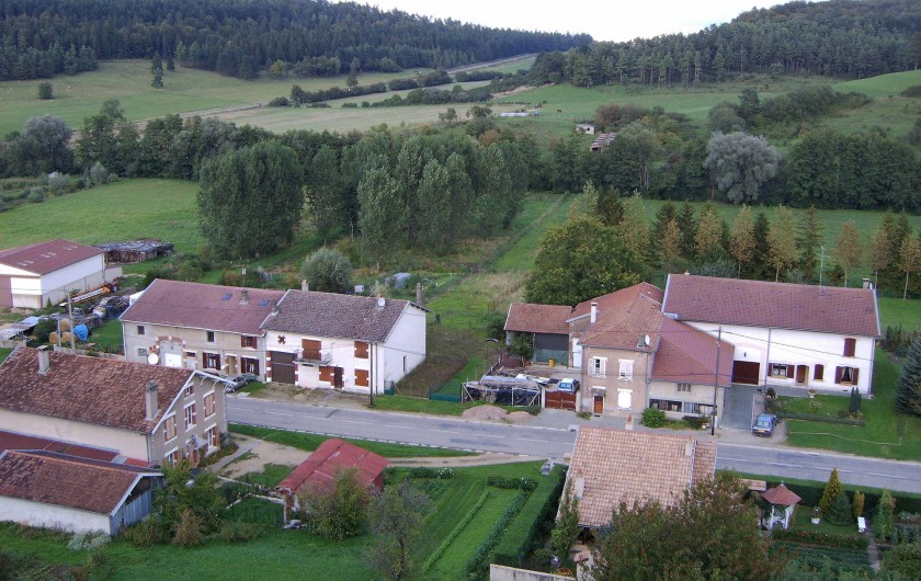 Location de vacances - Gîte à Saint-Remy-la-Calonne - Vue du village