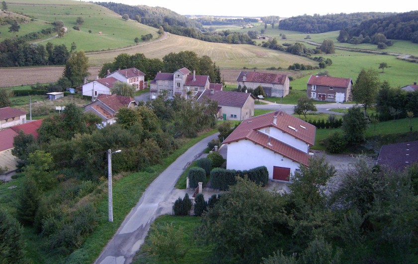 Location de vacances - Gîte à Saint-Remy-la-Calonne - Vue du village