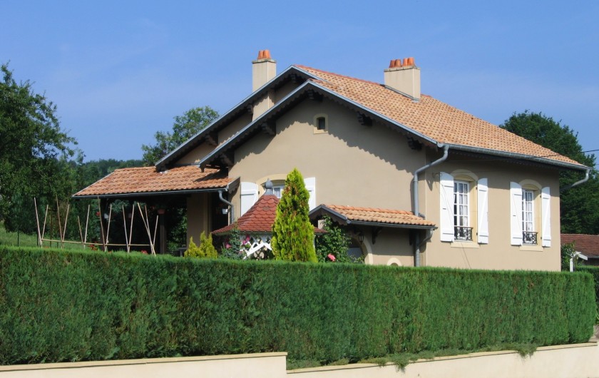 Location de vacances - Gîte à Saint-Remy-la-Calonne - Vue de la maison