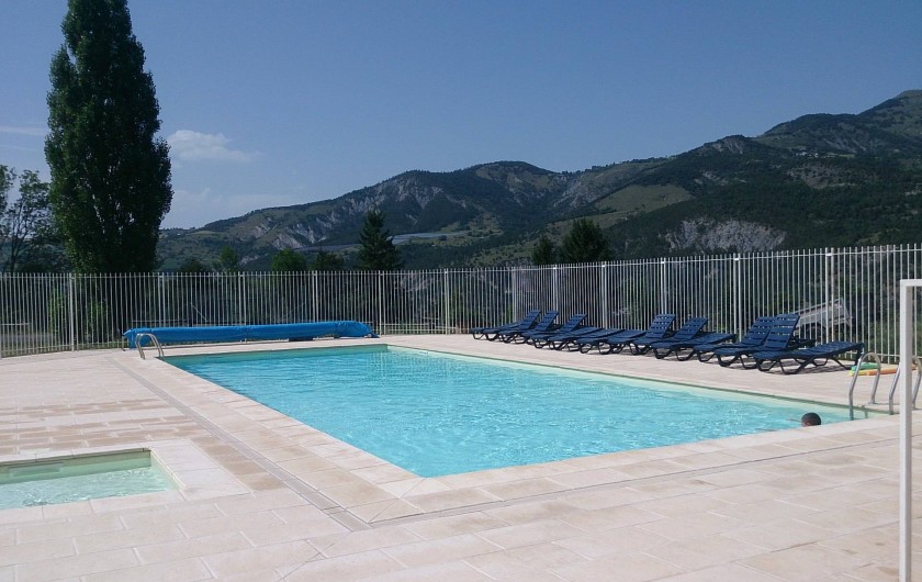 Location de vacances - Bungalow - Mobilhome à Saint-Vincent-les-Forts - La piscine