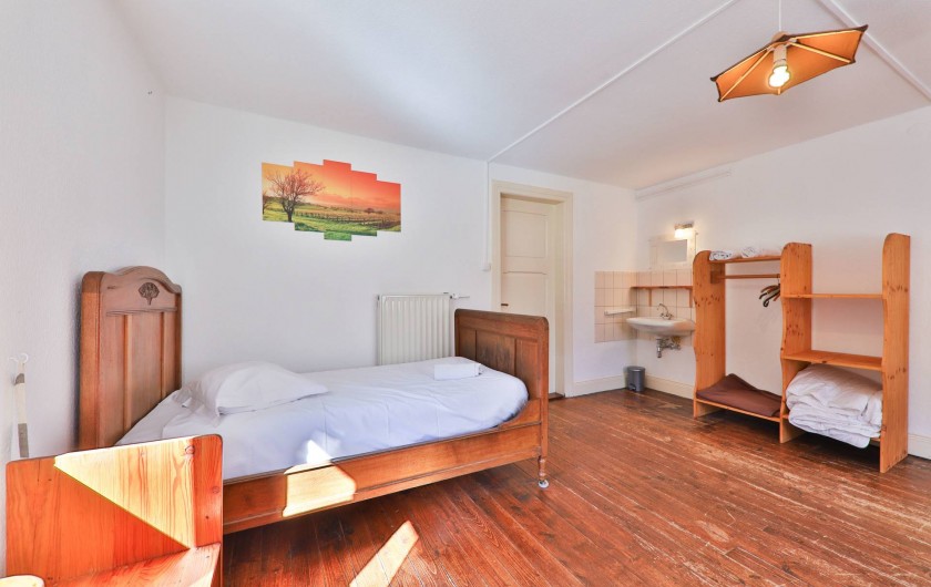 Location de vacances - Gîte à Sondernach - La chambre 3 avec 2 lits simples et un canapé-lit