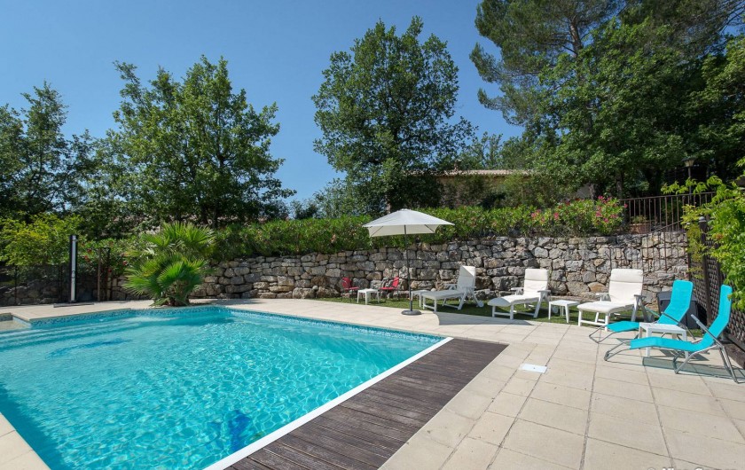 Location de vacances - Villa à Fayence - piscine et plage