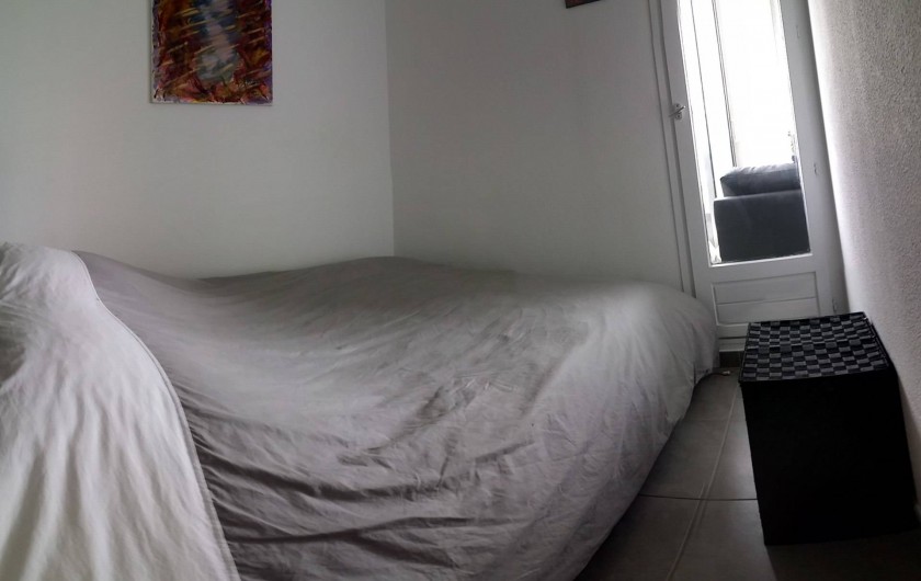 Location de vacances - Appartement à Palavas-les-Flots - Chambre avec lit en 190 X 140.