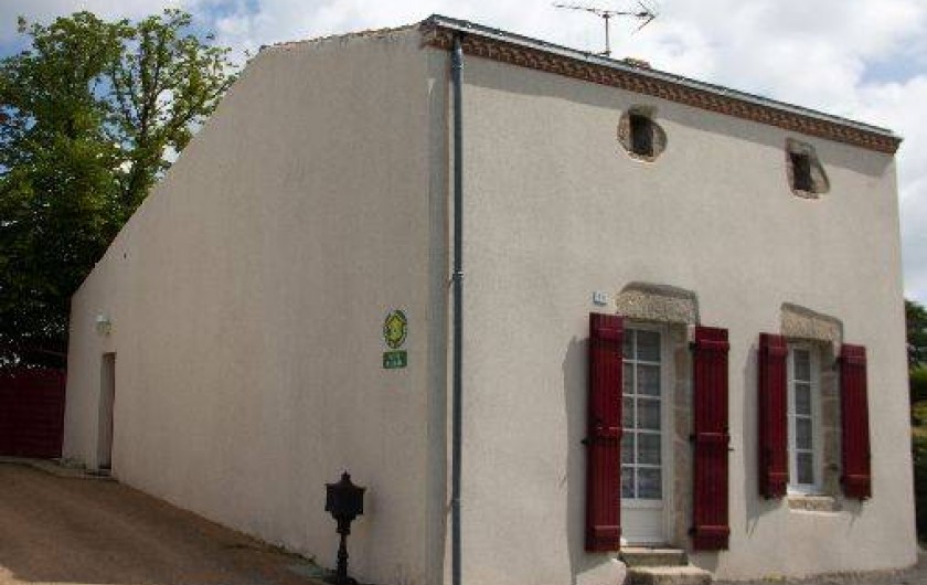 Location de vacances - Gîte à Montfaucon-Montigné - façade avant