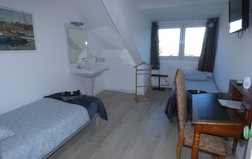 Location de vacances - Villa à Quiberville - Chambre N° 6 : 2ème étage  1lit double ou 2 lits simple + lavabo