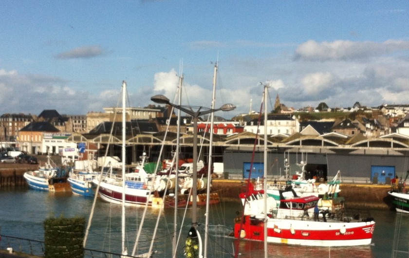 Location de vacances - Studio à Dieppe - le petit port de pêche en centre ville ; port de plaisance, restaurants