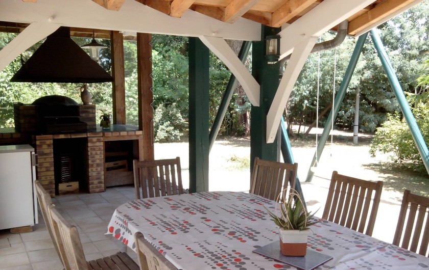 Location de vacances - Villa à Seignosse - coin repas extérieur , barbecue