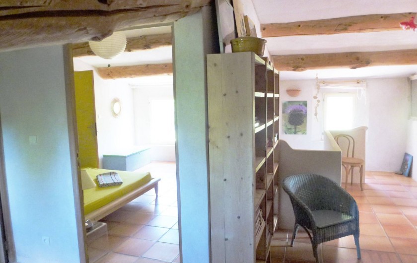 Location de vacances - Villa à Saignon - couloir étage