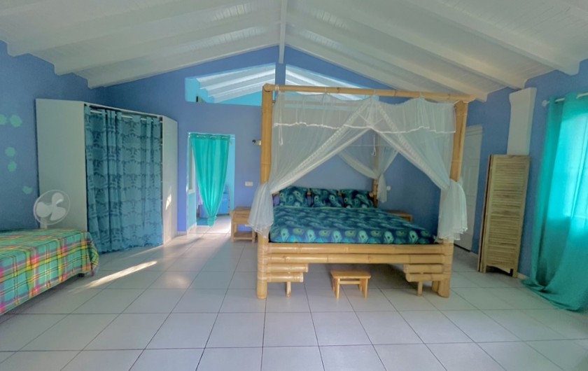 Location de vacances - Gîte à Le Gosier - Chambre XXL 128€ la nuit pour 2 personnes + 35€  la nuit par personne en +