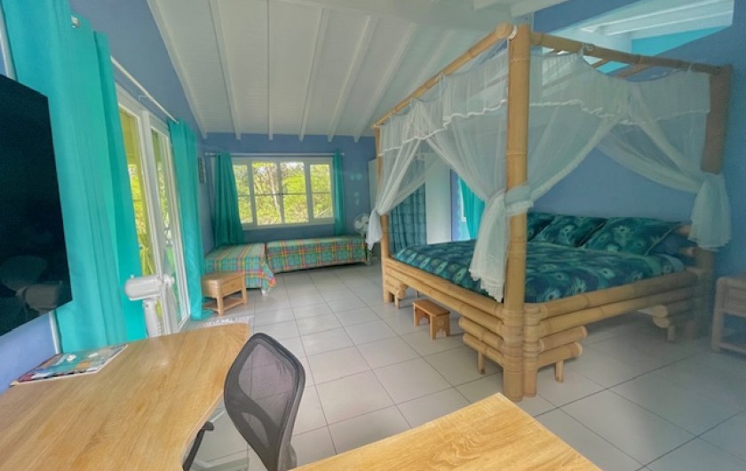 Location de vacances - Gîte à Le Gosier - Chambre XXL 128€ la nuit pour 2 personnes + 35€  la nuit par personne en +