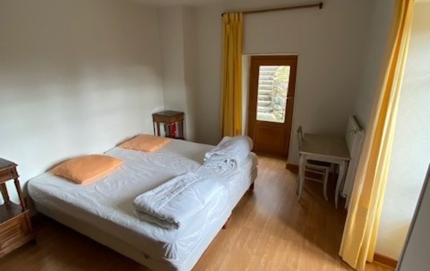 Location de vacances - Appartement à Pontgibaud - chambre 3 : 2 lits 9O*190