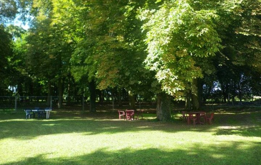 Location de vacances - Chambre d'hôtes à Les Maillys - le parc