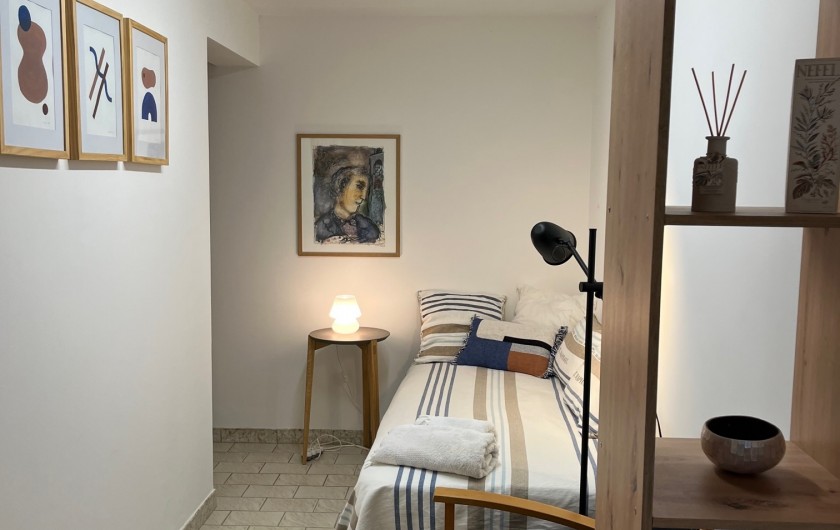 Location de vacances - Villa à Peymeinade - petit salon rez-de -jardin