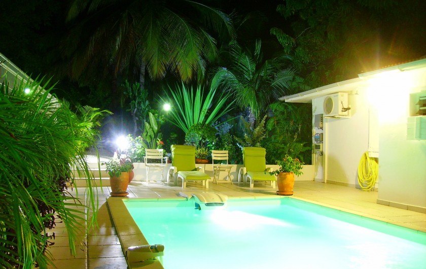 Location de vacances - Villa à Saint-François - Terrasse éclairée en soirée