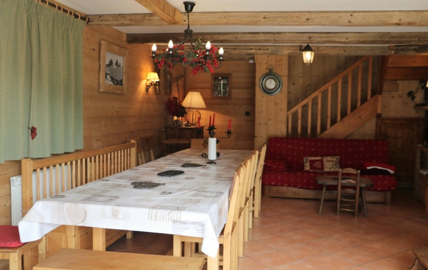 Location de vacances - Chalet à Saint-Jean-d'Arves - Rdc table repas