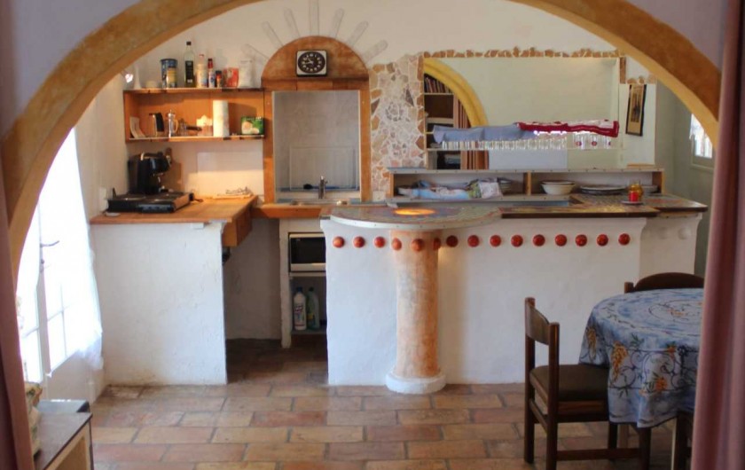 Location de vacances - Mas à Sainte-Maxime - la cuisine - salle à manger