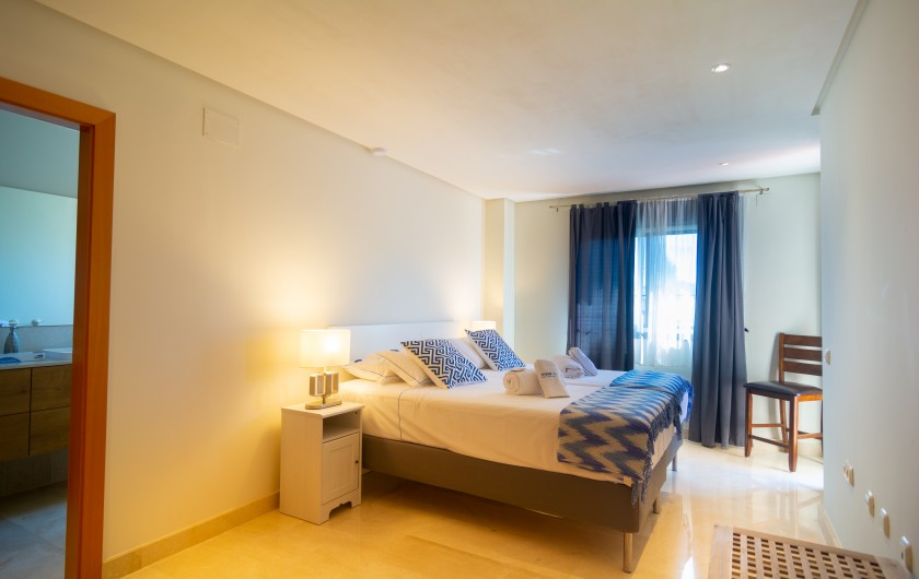 Location de vacances - Appartement à Marbella - Chambre en suite avec deux lits simples (90x200cm)
