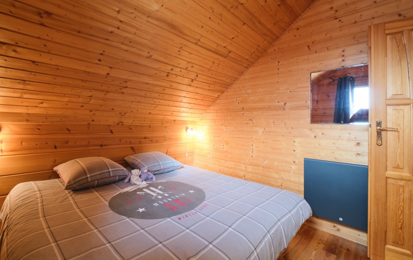 Location de vacances - Chalet à La Joue du Loup - Chambre avec lit double transformable en 2 lits simples