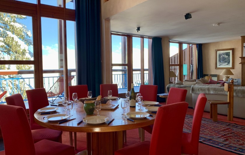 Location de vacances - Appartement à Les Arcs - Espace repas, 10 personnes, diamètre table 160!