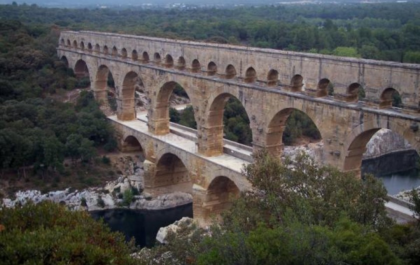 Location de vacances - Gîte à Tharaux - Le magnifique Pont du Gard, chef d'oeuvre des Romains