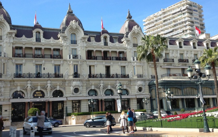 Location de vacances - Appartement à Monaco-Ville - HOTEL DE PARIS à côté  du Casino de Monaco  15 Minutes à pied