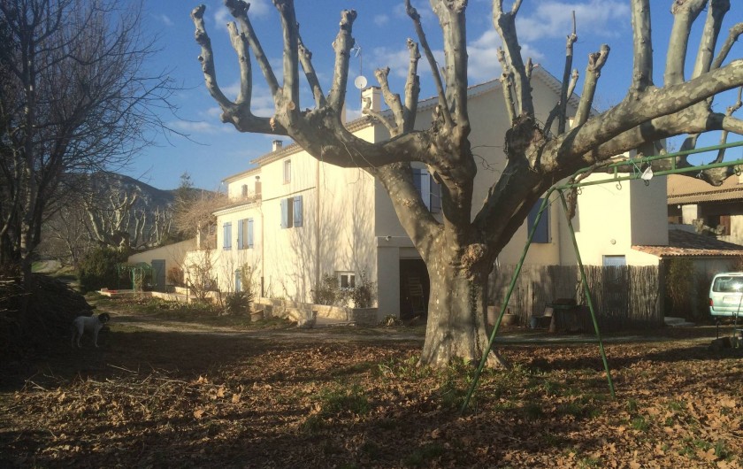 Location de vacances - Appartement à Manosque - Vue de l'arrière de la Bastide