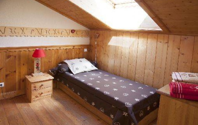 Location de vacances - Appartement à Pralognan-la-Vanoise - La chambre, pour 2  enfants, savoyarde   avec 2 lits gigogne