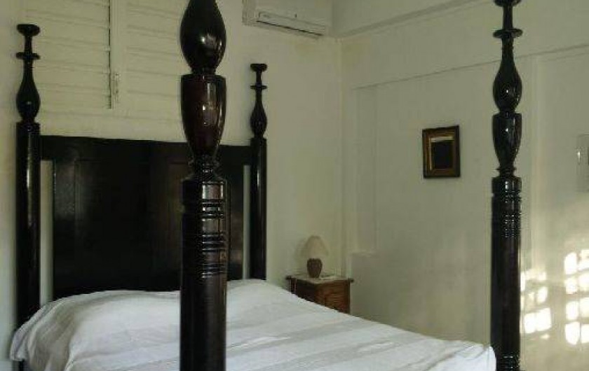 Location de vacances - Villa à Saint-François - Chambre avec lit 160 x 200 climatisée, salle de bain et Wc