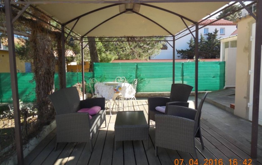 Location de vacances - Villa à Argelès Plage - possibilité de diner le soir autour d'un barbecue