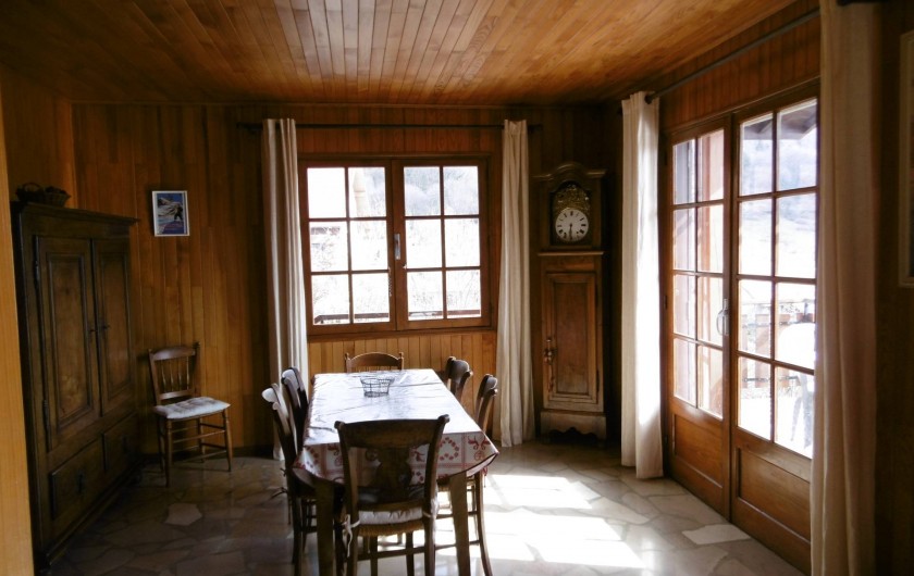 Location de vacances - Chalet à Menthon-Saint-Bernard - Autre vue depuis le salon/salle à manger