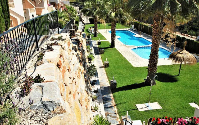 Location de vacances - Appartement à Orihuela Costa - Vue appartement piscine