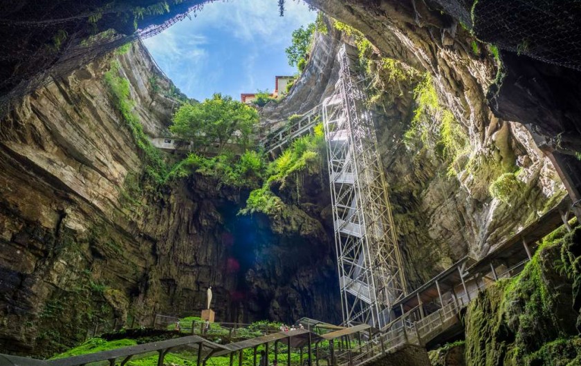 Location de vacances - Gîte à Turenne - les grottes de Rocamadour