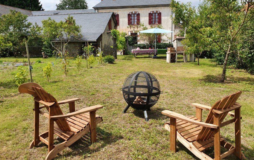 Location de vacances - Gîte à Bordères-sur-l'Échez - Vue du gîte depuis le jardin