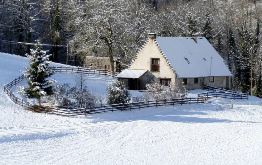 Location de vacances - Gîte à Sainte-Marie de Campan - la grange du Gaciet, premier voisin à 200 m... l'hiver