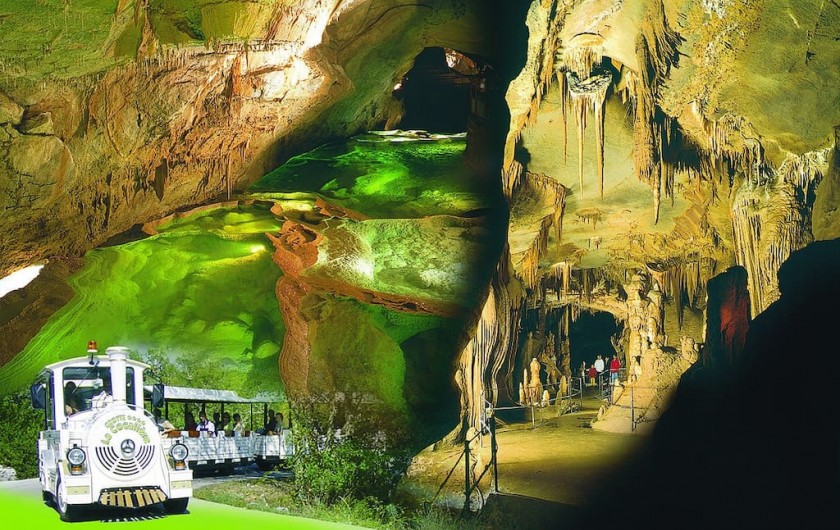 Location de vacances - Villa à Les Salelles - grotte de la coqualière, une  des 3 plus belles grottes de France