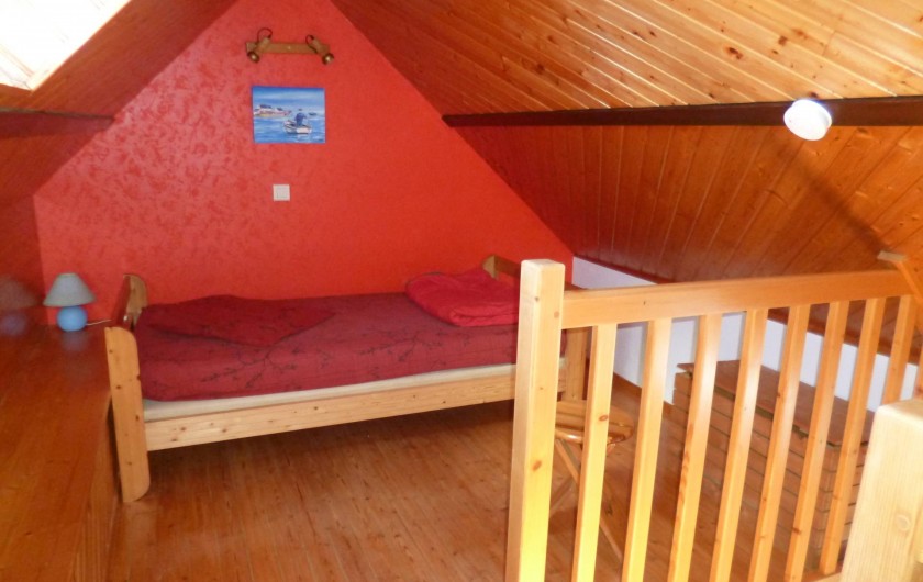 Location de vacances - Gîte à Bieuzy - lit  en mezzanine
