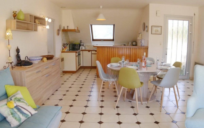 Location de vacances - Maison - Villa à Fouesnant - Cuisine ouverte sur la pièce de vie