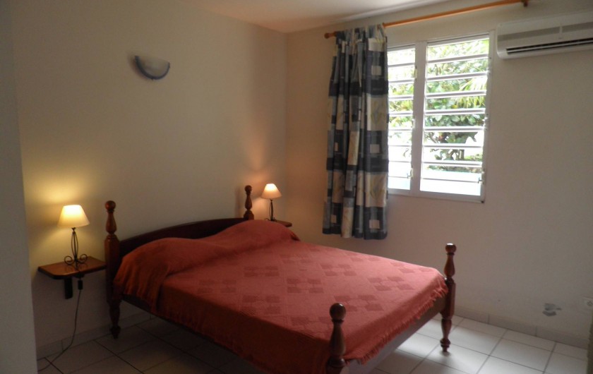 Location de vacances - Appartement à Les Anses-d'Arlet - Chambre avec lit 2 places.