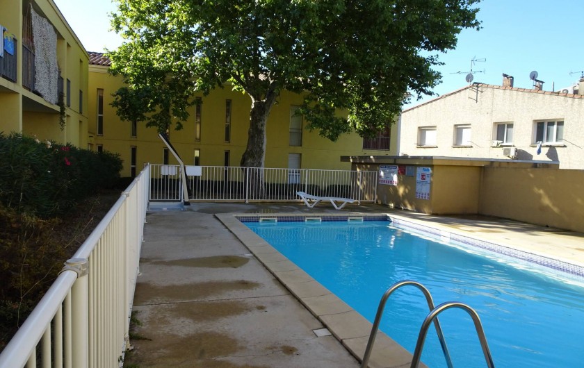 Location de vacances - Appartement à Aigues-Mortes - Piscine