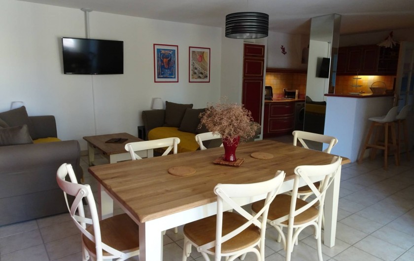 Location de vacances - Appartement à Aigues-Mortes - Salle à manger