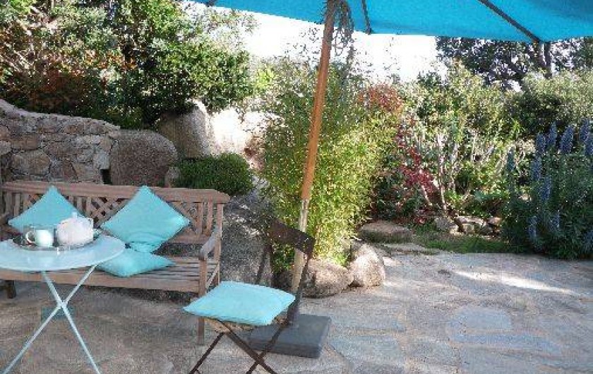Location de vacances - Villa à Porto-Vecchio - dans le petit jardin /terrasse